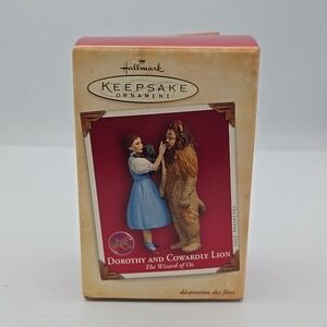 Hallmark Ornament Dorothy And Cowardly Lion. The Wizard Of Oz. NIB 2004